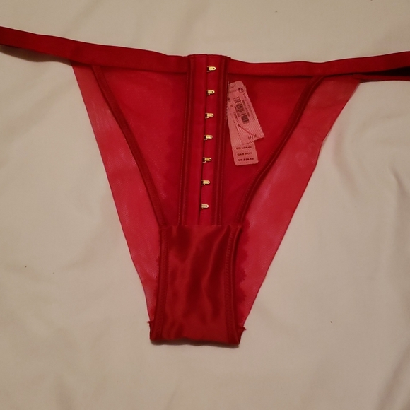 3 Victoria secret woman panties - Picture 3 of 6
